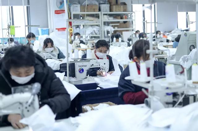 防護服緊缺？這家僅用了5天時間轉產防護服，日產量已達9000件